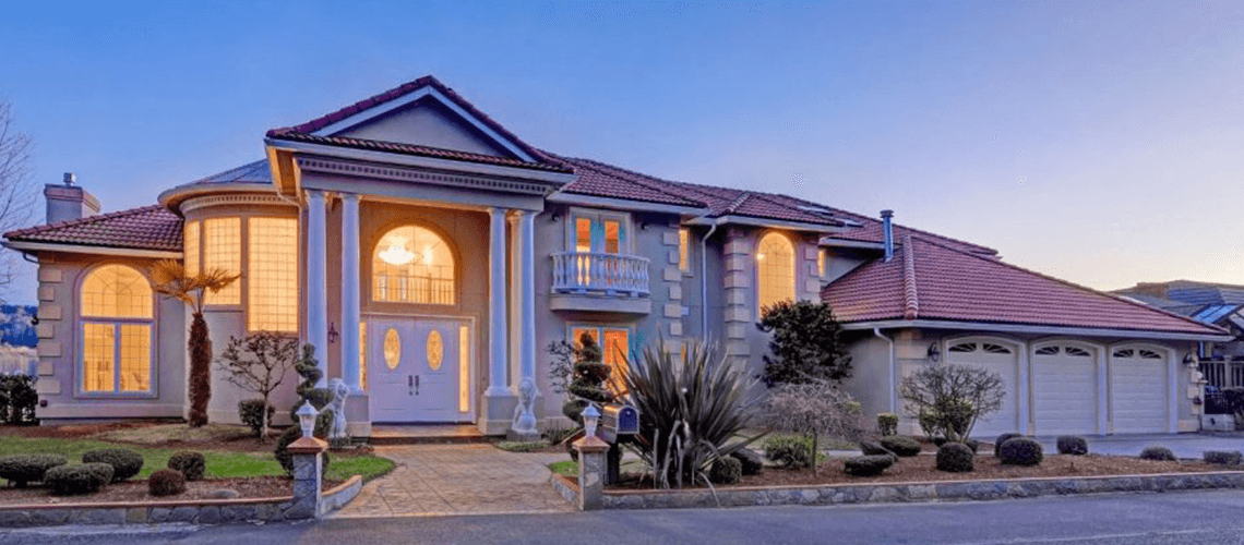 Luxury custom home built in Masa AZ by Resurrection Builders.